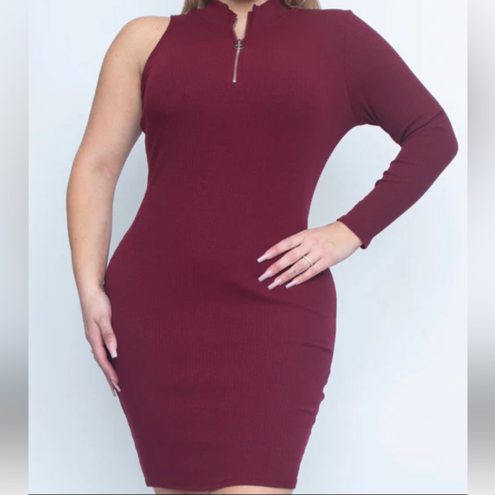 ✨NEW✨Burgundy One Sleeve Dress Plus Size 1XL